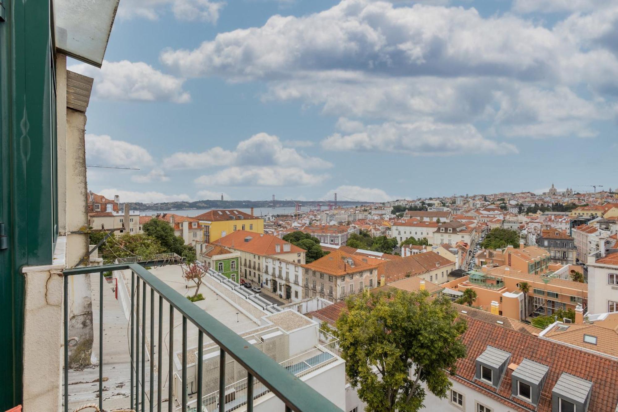 Beguest Bairro Alto City View Apartment Lisboa Екстериор снимка