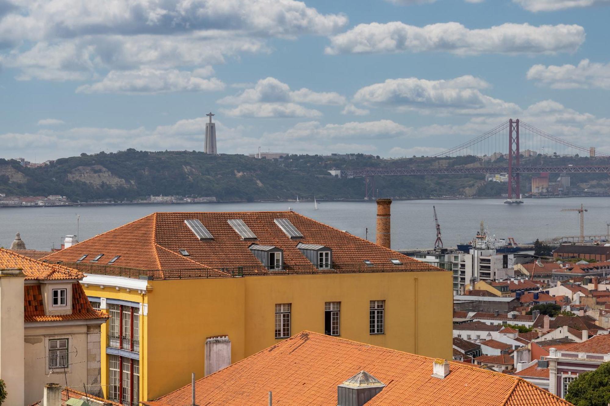 Beguest Bairro Alto City View Apartment Lisboa Екстериор снимка